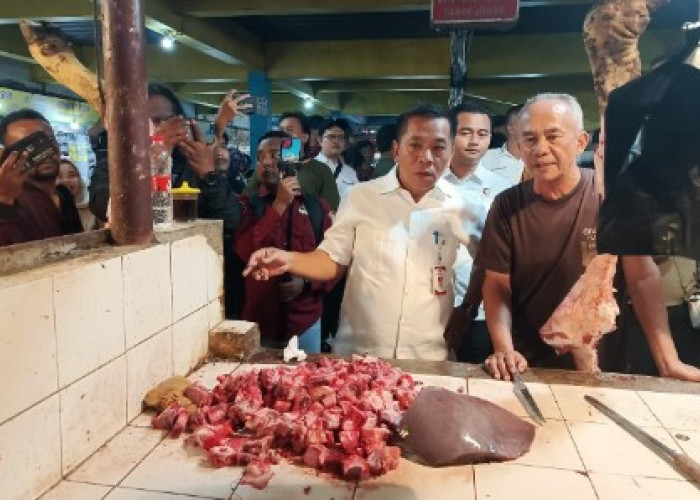 H-1 Ramadan Bupati Aep Sidak Pasar Johar, Harga -harga Naik Tapi Dipastikan Masih Terkendali