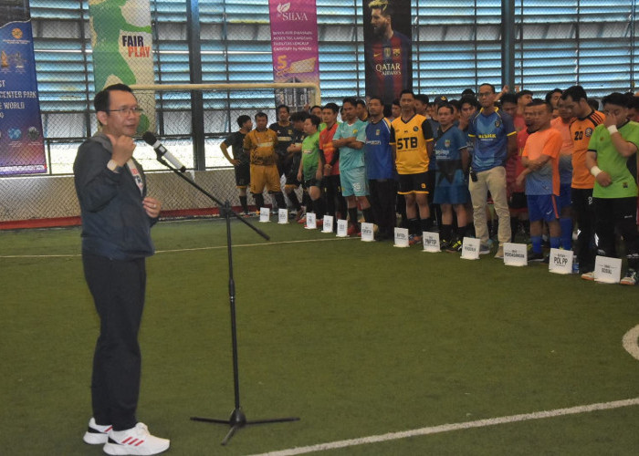 Dani Ramdan Buka Turnamen Antar Instansi Futsal PJ Bupati Cup 2023 