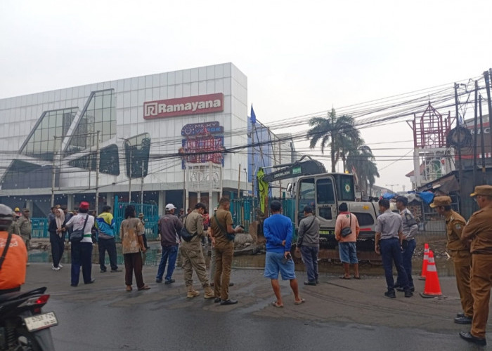 Ketua DPRD Kota Bekasi Tinjau Proyek Penataan Jalan Ir. Juanda, Pastikan Pembangunan Sesuai Rencana