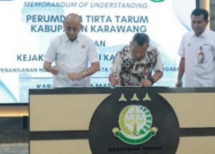 Perkuat Tata Kelola, Perumdam Tirta Tarum Teken MoU dengan Kejaksaan Negeri Karawang
