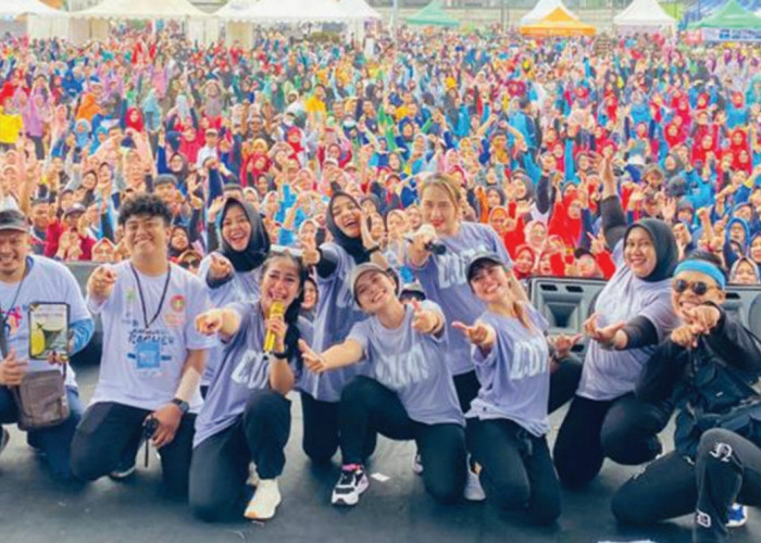 Melihat 15.000 Guru Senam Bersama di Street Karnival Galuh Mas 