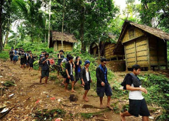 Mengenal Lebih Dalam Suku Baduy di Indonesia: Asal-usul, Kearifan Lokal dan Tradisi