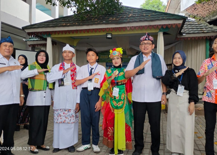 Ratusan Siswa Siswi SMP di Kabupaten Bekasi Unjuk Kebolehan di FLS2N