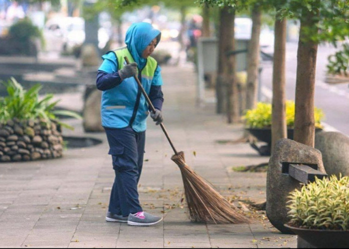 Program “Sapu-Sapu Bandung” Jadi Rutinitas Baru