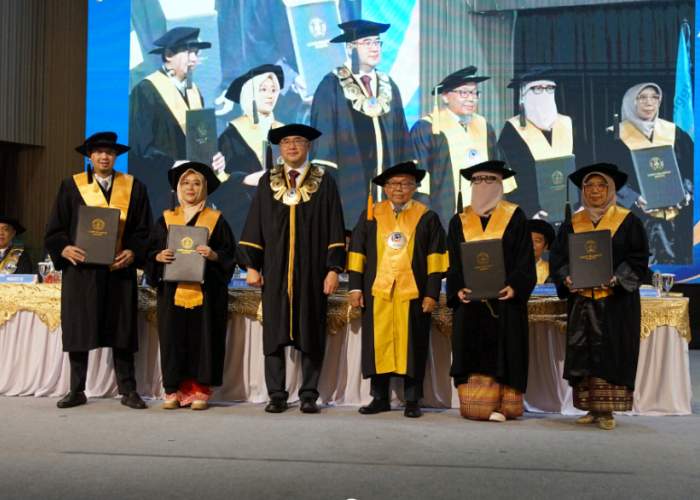 Empat Guru Besar Dikukuhkan, Universitas Esa Unggul Tegaskan Peran Akademisi dalam Menjawab Tantangan Global