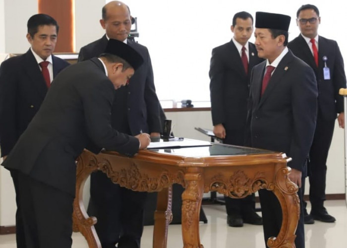 Lantik Tornanda Syaifullah Jadi Irjen KKP, Menteri Trenggono Berharap Pengawasan Lebih Optimal