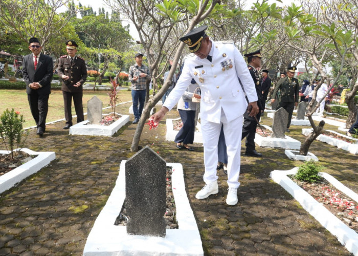 HUT Ke 26 Kota Bekasi, Diisi Tabur Bunga di TMP Bulakkapal