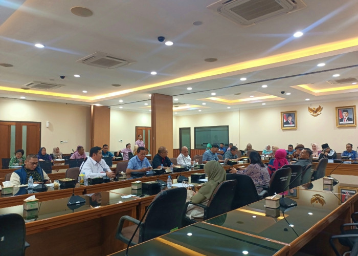 Wali Kota Bekasi Kaji Usulan Transformasi Angkot Berbasis Aplikasi