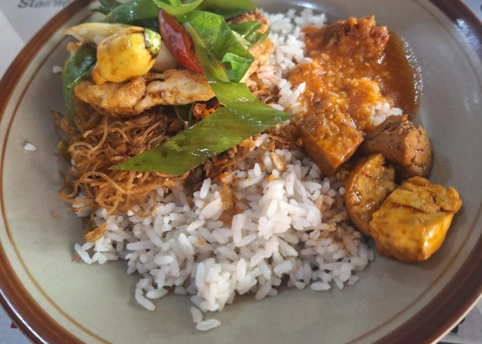 Buka sampe Malam! Rekomendasi Warung Nasi Uduk Enak dan Murah Deket Lippoland Karawang