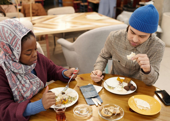 Penderita GERD Tetap Bisa Puasa Ramadhan? Dokter Ungkap Syarat dan Tips Amannya