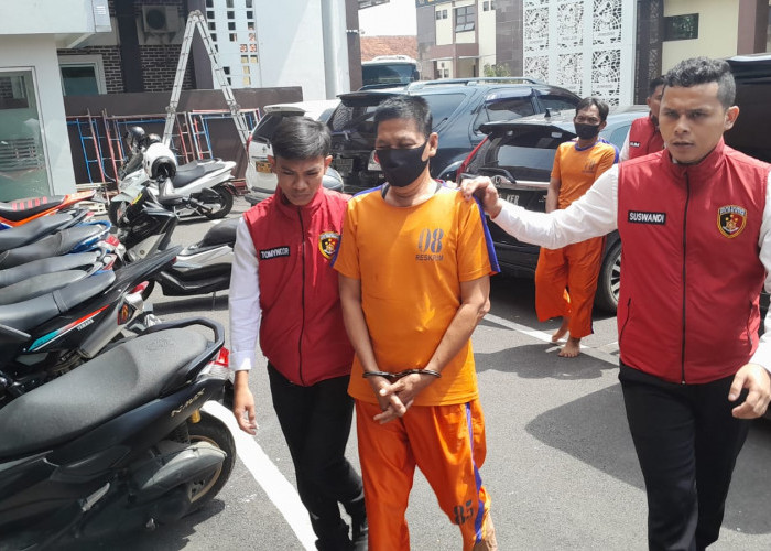 139 Warga Tertipu Loker Jadi Satpam di Karawang, Dua Pelaku Raup Ratusan Juta Rupiah, Begini Kronologisnya