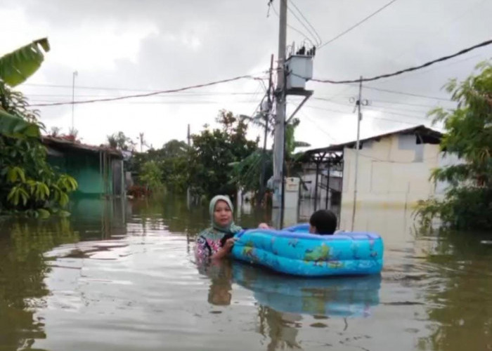 Rumah Warga Karawang yang Rusak karena Banjir Segera Diperbaiki Pemkab