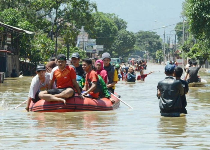 Dayeuhkolot Terendam Banjir, 10 Ribu warga Terdampak