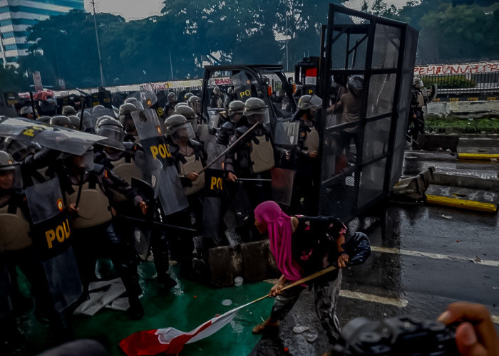 Akar Kekecewaan Publik: Mengapa Demo Kian Ricuh?