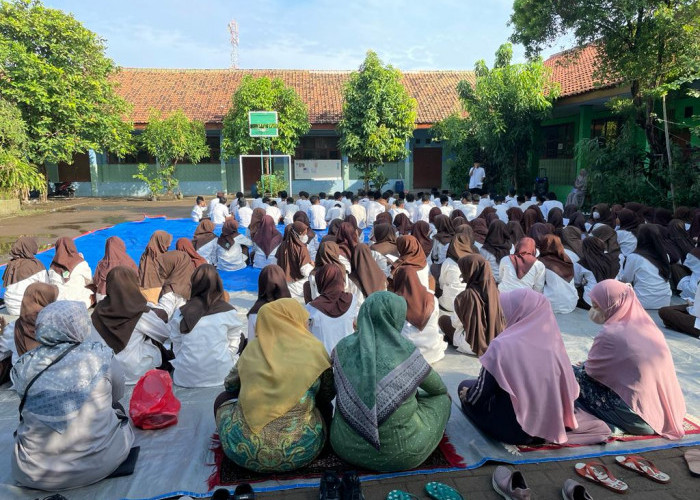 Tingkatkan Kemampuan Berbicara, MTsN 4 Karawang Rutin Gelar Muhadharah