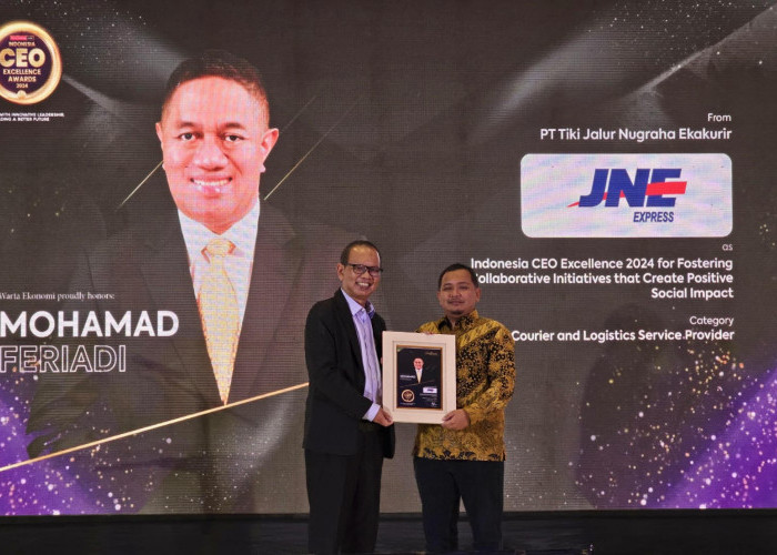 Presiden Direktur JNE, M. Feriadi Soeprapto Dianugerahi Penghargaan Indonesia CEO Excellence 2024