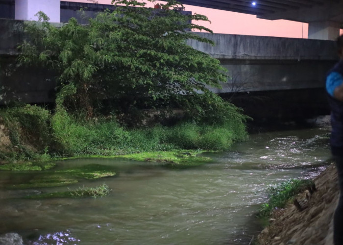 Tinjau Pintu AIr Palanta, Pj Wali Kota Bekasi Pastikan Persediaan Air Bersih