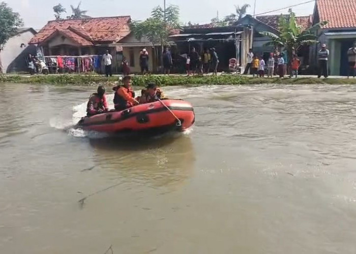 Balita 2 Tahun Diduga Tercebur di Irigasi Batujaya Karawang, Tim Gabungan Masih Lakukan Percarian