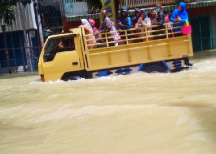 Banjir di Grobogan Jateng Kian Meluas, Ratusan Desa Terdampak, Sebanyak 6.746 Rumah Terendam Banjir