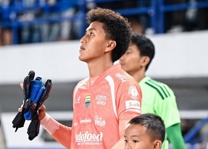 Fitrah Bermain Teja Cadangan! Ini Starting Line Up Persib Bandung vs Persik Kediri 