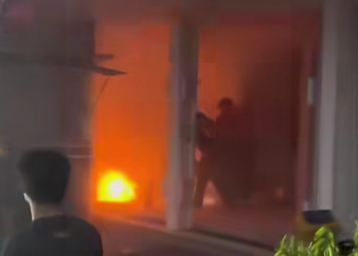 Ternyata Ini Penyebab Alfamart di Mustikasari Terbakar Usai Hujan Deras