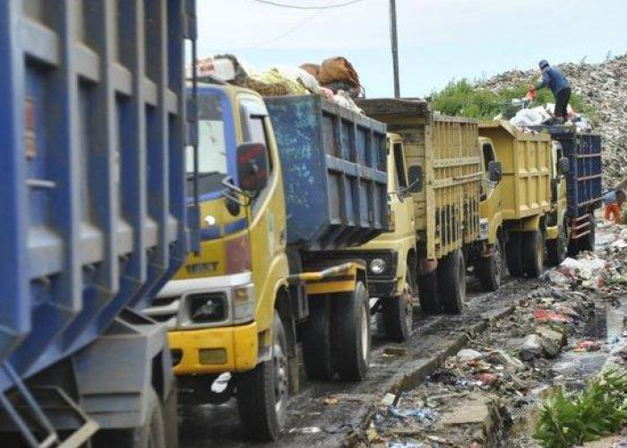 Tak Ada Izin, Puluhan Truk Swasta asal Tangerang, Buang Sampah Ilegal ke TPA Burangkeng