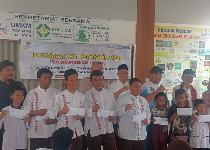 Kecamatan Cikarang Selatan Berikan Bantuan Program Bekasi Cerdas Kepada 90 Siswa Kurang Mampu