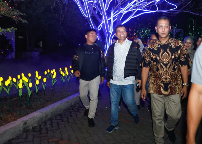 Wisata Malam Lights Wonderland Grand Maerakaca Pukau Para Pengunjung