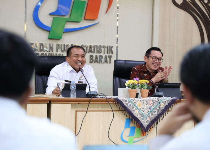 Bos OJK Cek Langsung Survei Nasional Literasi dan Inklusi Keuangan 2026 di Bekasi 