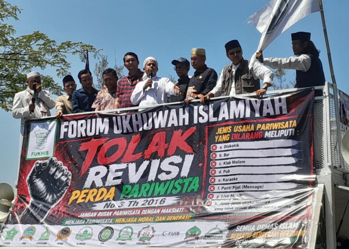 Ormas Islam Geruduk DPRD Bekasi, Minta Setop Revisi Perda Pariwisata Atur Zonasi THM, Ini Dasarnya