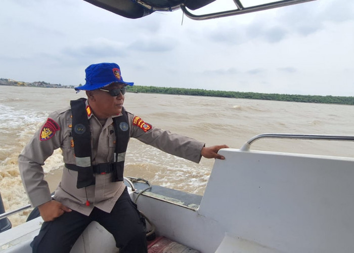 Antisipasi Gangguan Lalulintas di Perairan Karawang, Satpolairud Lakukan Pengecekan Jembatan Pantai Betok Mati