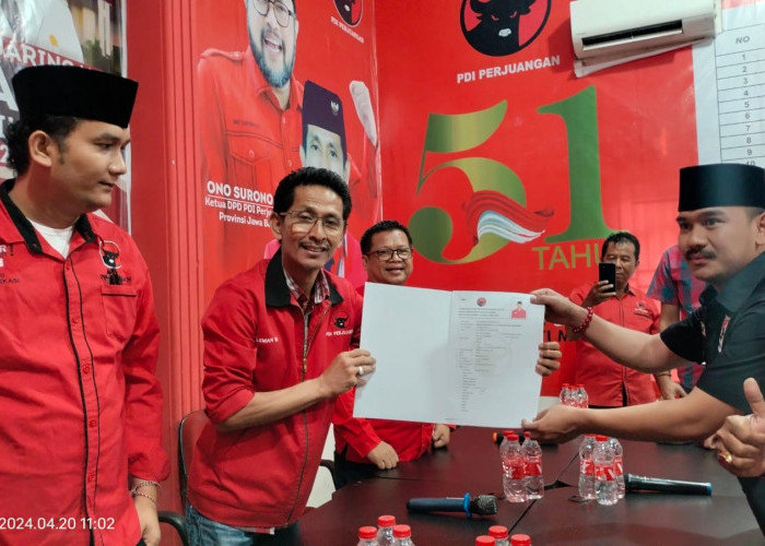 Anggota DPRD Ade Kunang Resmi Mendaftar Sebagai Calon Bupati Bekasi