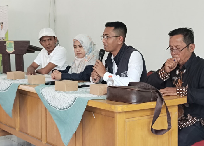 Kinerja Perum Jasa Tirta II Disorot, Saluran Irigasi Tersumbat Enceng Gondok Bikin Sawah Pakisjaya Kering
