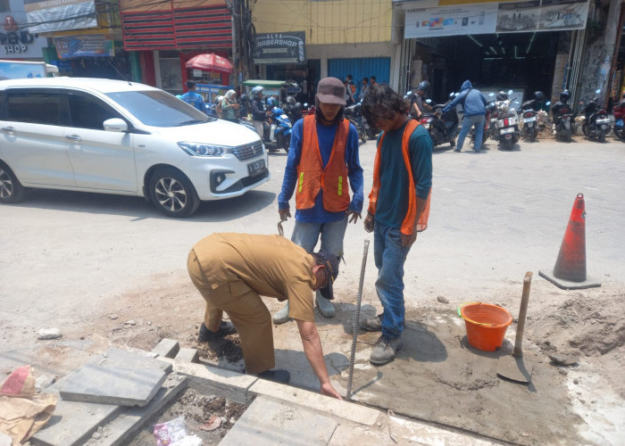 DPUPR Karawang Tambah Inlet Drainase di Jalan Tuparev untuk Atasi Genangan