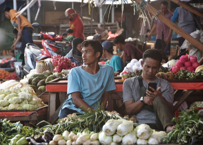 Harga Bahan Pokok di Pasar Tradisional Bekasi Relatif Stabil