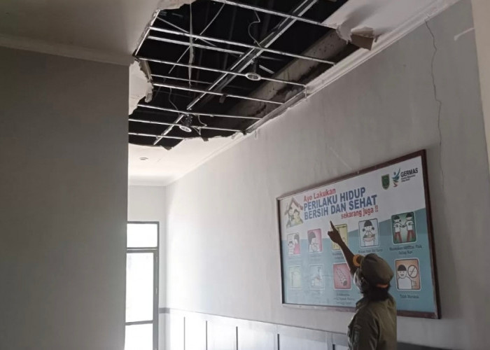 Perbaikan Atap Kantor Kelurahan Wanasari Dimulai