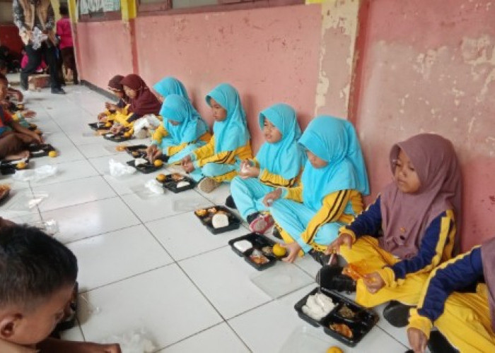 Kementerian KKP Gelar MBG Protein Ikan, Menu Sarden Ikan jadi Favorit Siswa di Pesisir Karawang