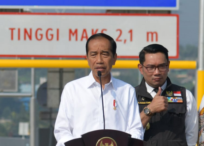 Resmikan Tol Bocimi Seksi 2, Jokowi Sebut Jabar Juara Investasi