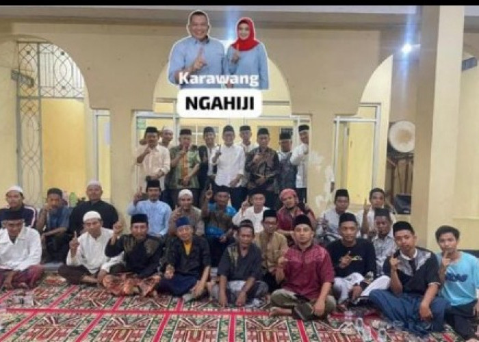 Nih Foto Ketua PCNU Karawang Kampanye Acep Gina di Dalam Masjid