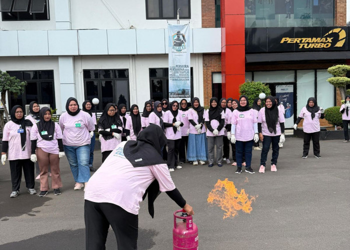 Peringati Bulan K3 Nasional, Pertamina Patra Niaga Regional JBB Sosialisasi Pemadaman Api