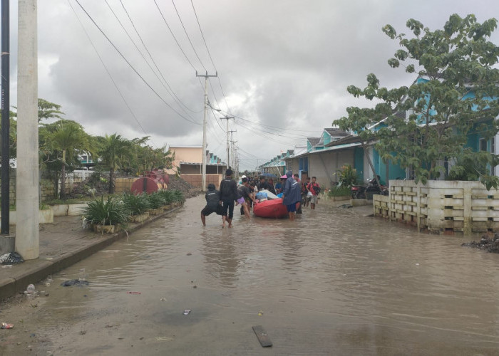 Diserbu Banjir! Ratusan Warga Nebraska Terrace Puasa di Tengah Genangan 