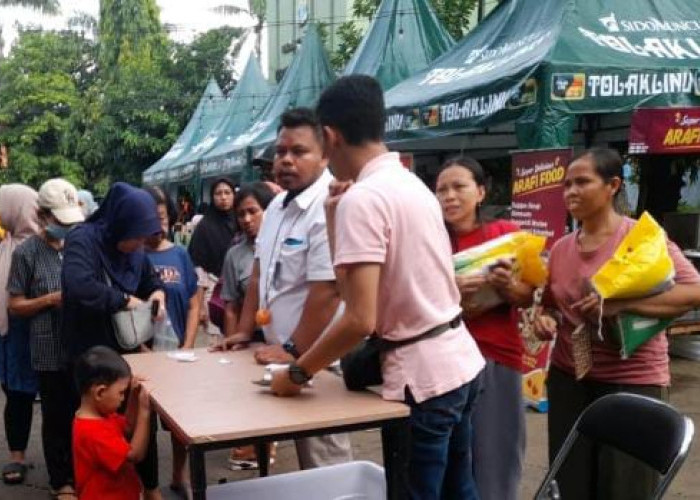 Bulog Siaga Gelontorkan Beras SPHP ke Pasar Johar Karawang, Klaim Harga Beras Mulai Turun