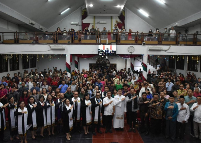 Bupati Karawang Pantau Persiapan Natal di Sejumlah Gereja, Jamin Keamanan dan Kondusivitas