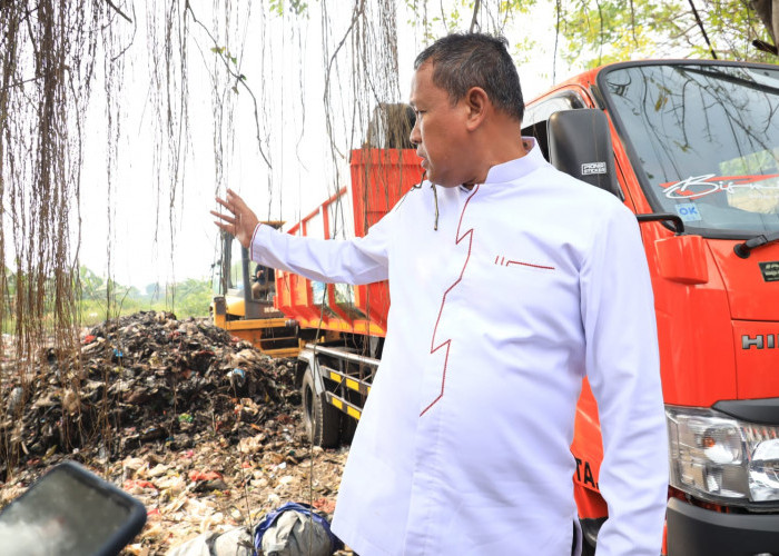 Tempat Pembuangan Sampah Liar yang Menumpuk di Bekasi Utara Mulai Dibersihkan