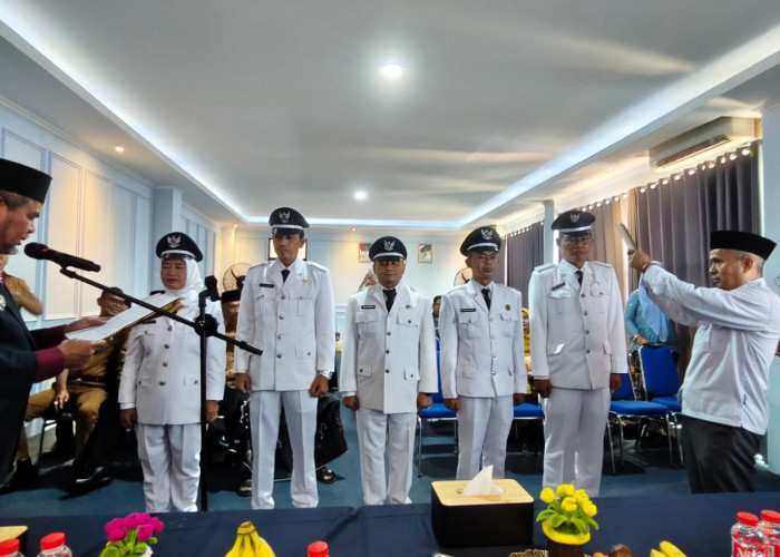 Camat Cikarang Selatan Lantik Lima Pj Kepala Desa, Tekankan Menjaga Integritas 