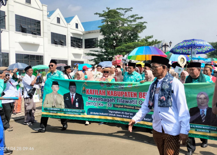 Suasana 5.000 Peserta MTQ Jawa Barat Meriahkan Pawai Ta'aruf 