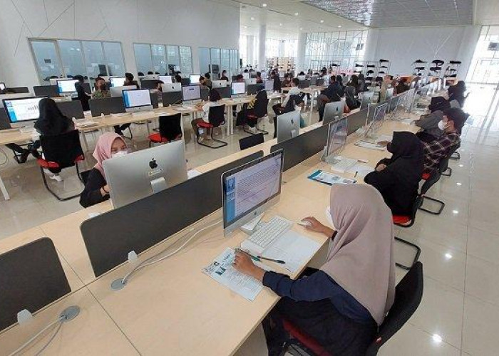 Puluhan Ribua Calon Mahasiwa  Ikuti Pelaksanaan UTBK SNBT di Kota Bandung