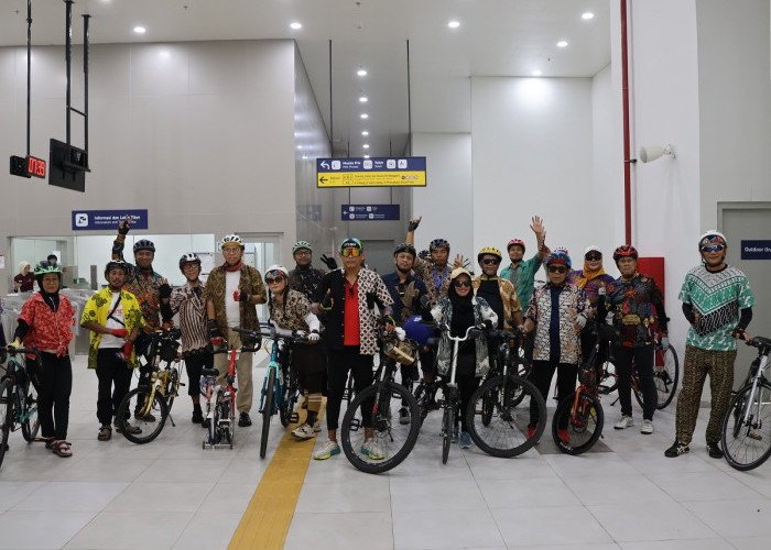 Hari Batik Nasional, B2W Indonesia: Membatik Jalanan, Merawat Identitas Bangsa