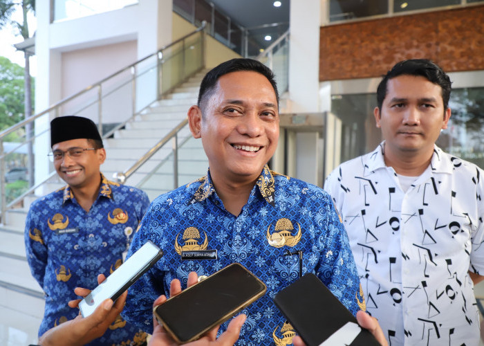 Plt Bupati Bekasi Asep Akui Butuh Wabup, Klaim Banyak yang Menggoda