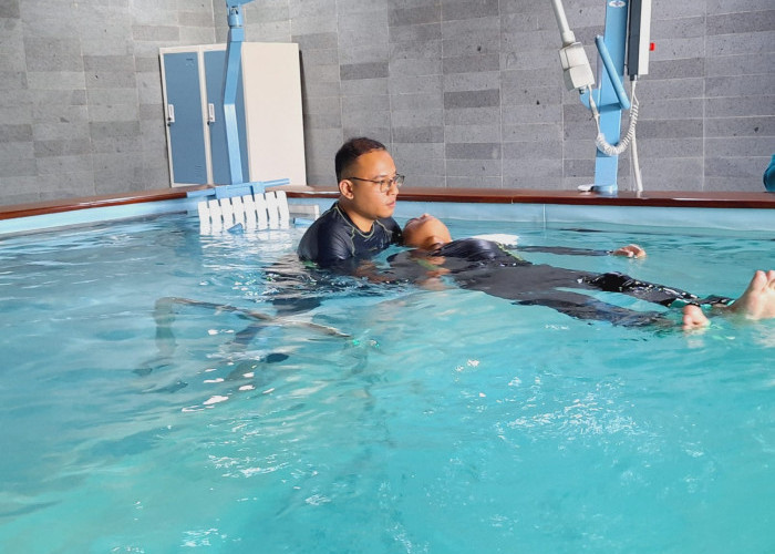 Layanan Hydrotherapy RS Lira Medika: Terobosan Baru Rehabilitasi Medik